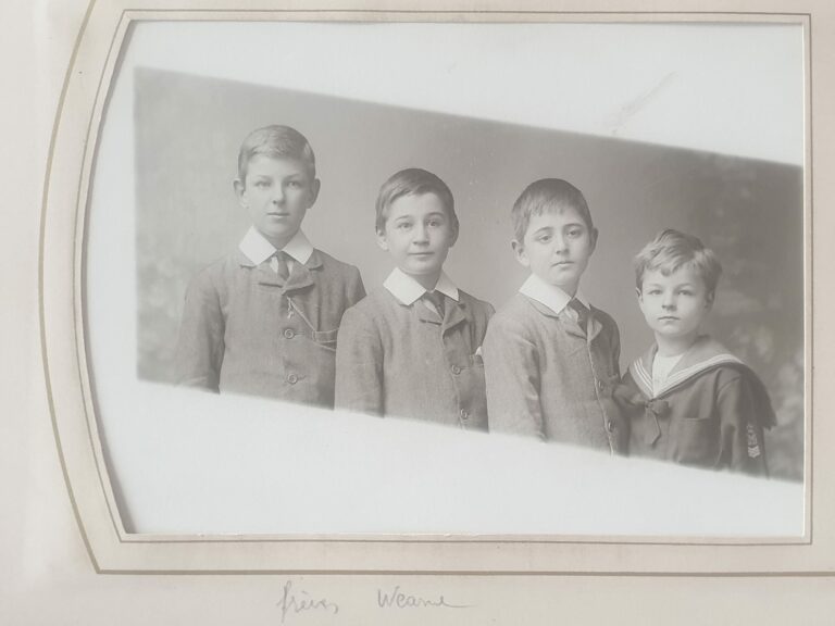 les frères Wearne (C1) vers 1902