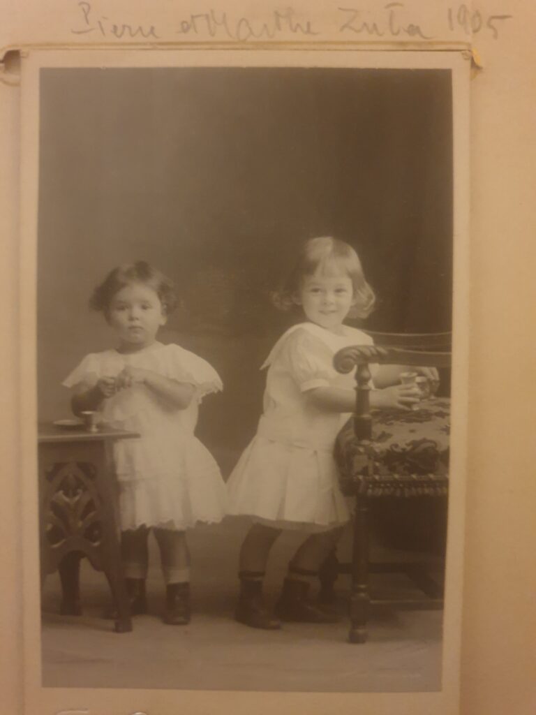 Madeleine et Jacques Zuber (Mme Camille Gros) (A7) vers 1905